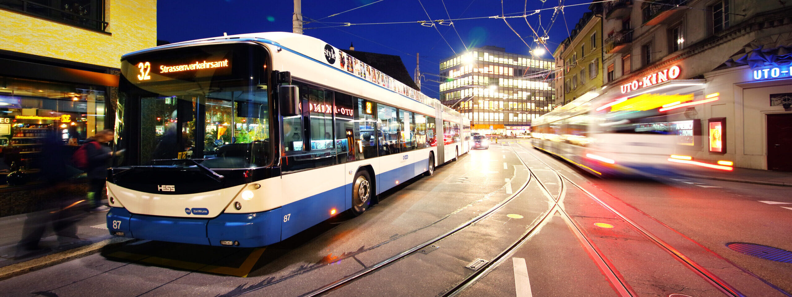 Die Grösse und Sichtbarkeit der VBZ bedingen eine hohe Zahl an Printprodukten von Visitenkarten über Broschüren bis hin zu Plakaten. Neu werden diese über unsere Dienstleistungen Web2Print und Printlogistik© bestellt.